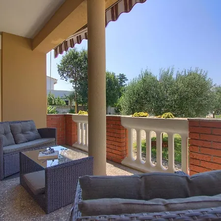 Mit Privatpool Fuer 8 Personen Ca 100 Qm In Pavicini, Istrien Suedkueste Von Istrien Holiday home Pavicini