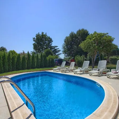 Mit Privatpool Fuer 8 Personen Ca 100 Qm In Pavicini, Istrien Suedkueste Von Istrien Holiday home Pavicini