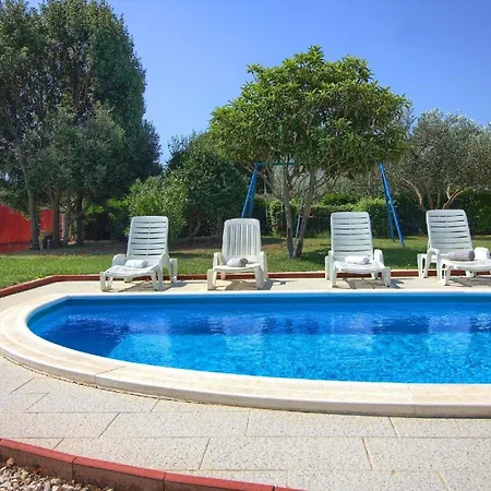 Mit Privatpool Fuer 8 Personen Ca 100 Qm In Pavicini, Istrien Suedkueste Von Istrien Holiday home Pavicini