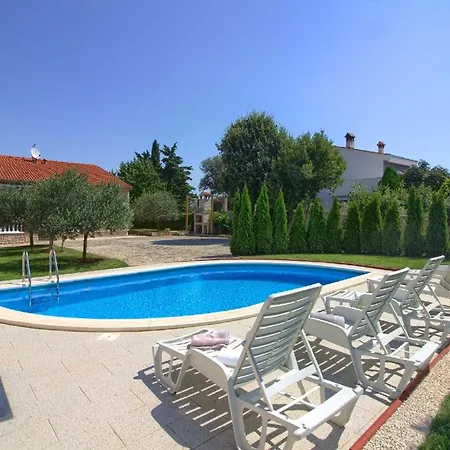 Mit Privatpool Fuer 8 Personen Ca 100 Qm In Pavicini, Istrien Suedkueste Von Istrien Holiday home Pavicini