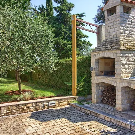 Mit Privatpool Fuer 8 Personen Ca 100 Qm In Pavicini, Istrien Suedkueste Von Istrien